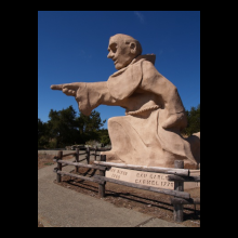 statue2005